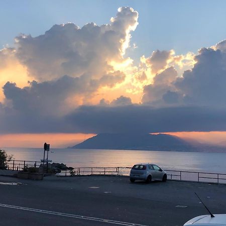 Paradiso Vista Mare Retreat Messina Esterno foto