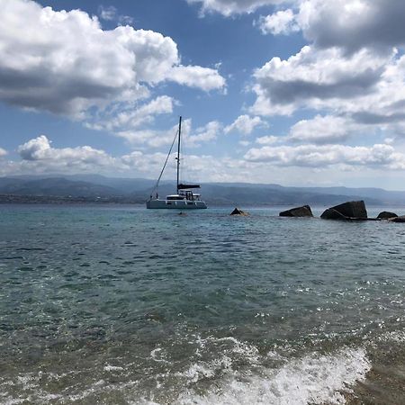 Paradiso Vista Mare Retreat Messina Esterno foto